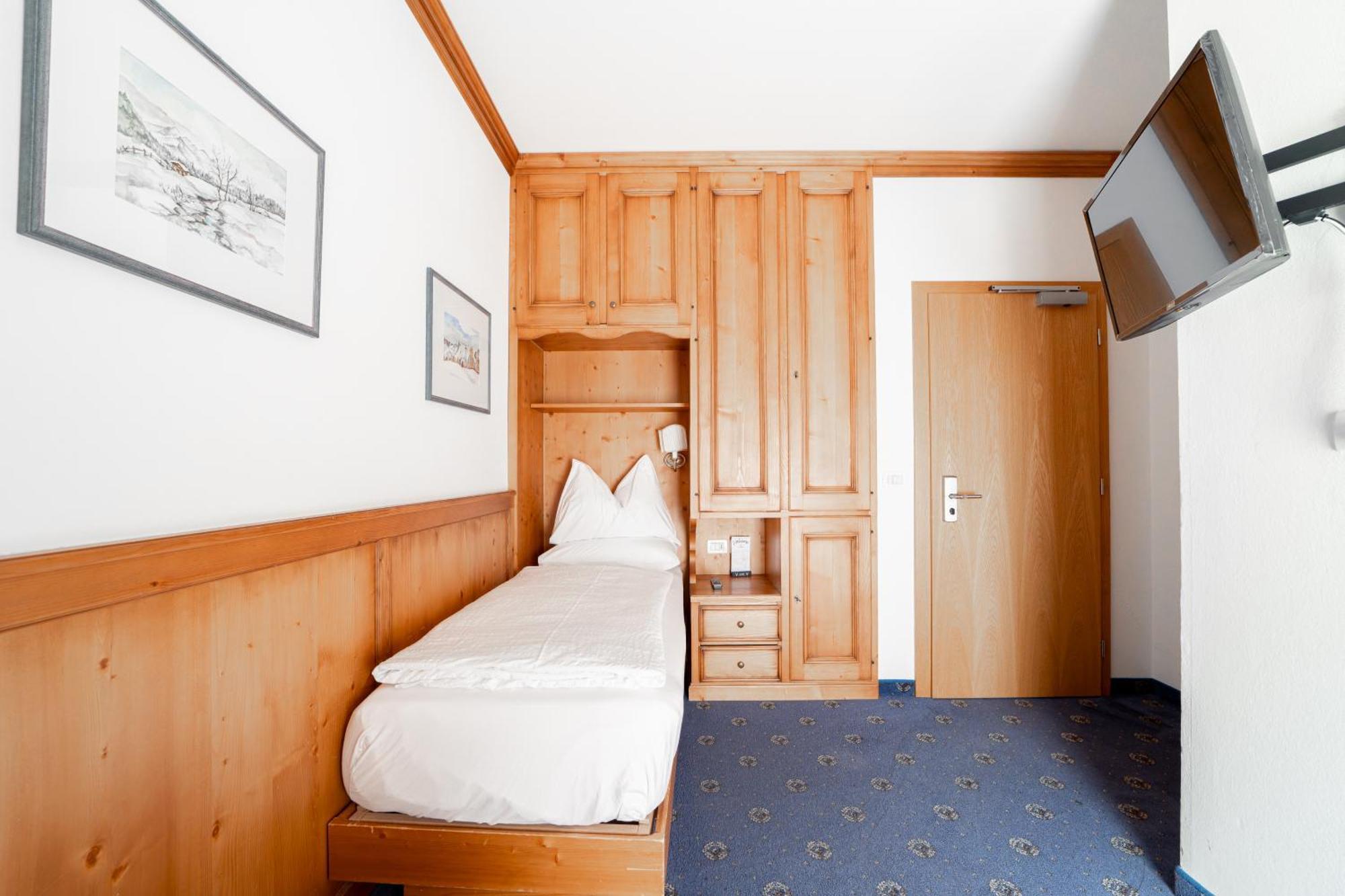 Hotel Europa Dolomites เซลวาดีวัลการ์เดนา ภายนอก รูปภาพ